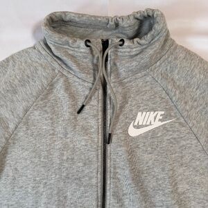 Ladies Nike half zip pullover- size small